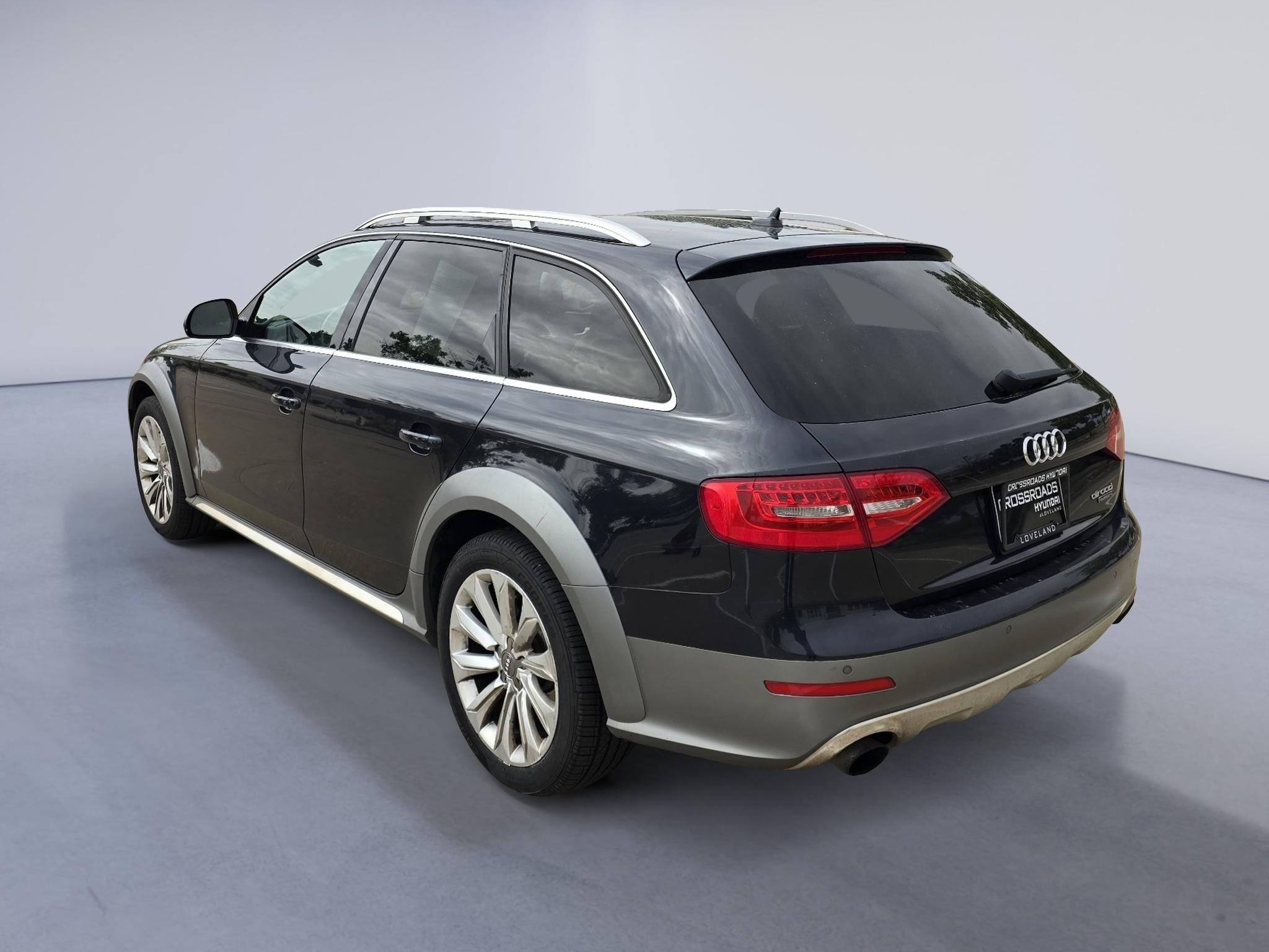 Used 2016 Moonlight Blue Metallic Audi Premium Plus image 3