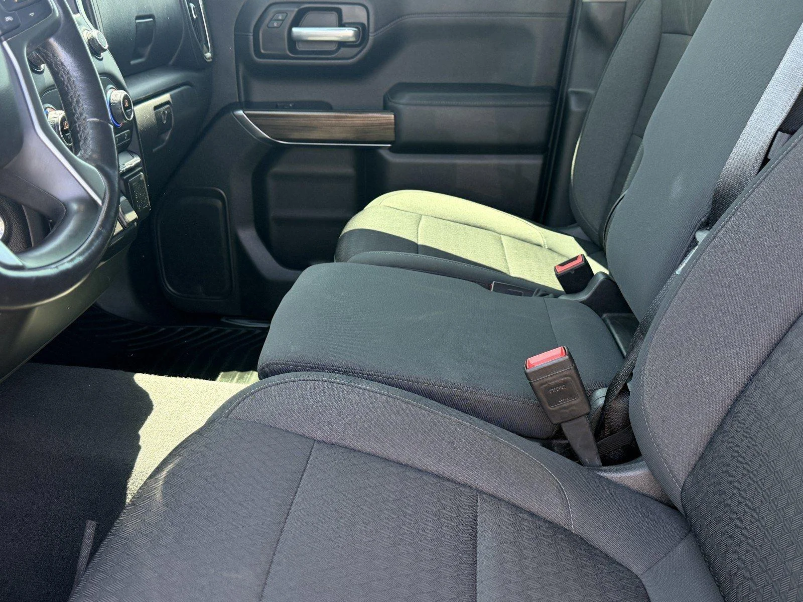 Used 2021 BLACK Chevrolet LT image 18