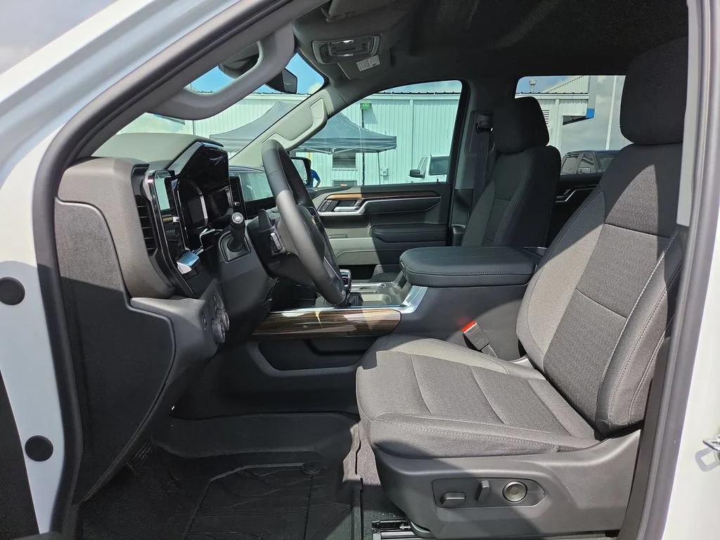 New 2026 Summit White Chevrolet LT image 11