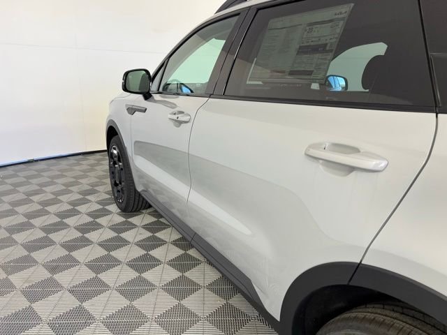 New 2026 Gray Kia X-Line EX image 9