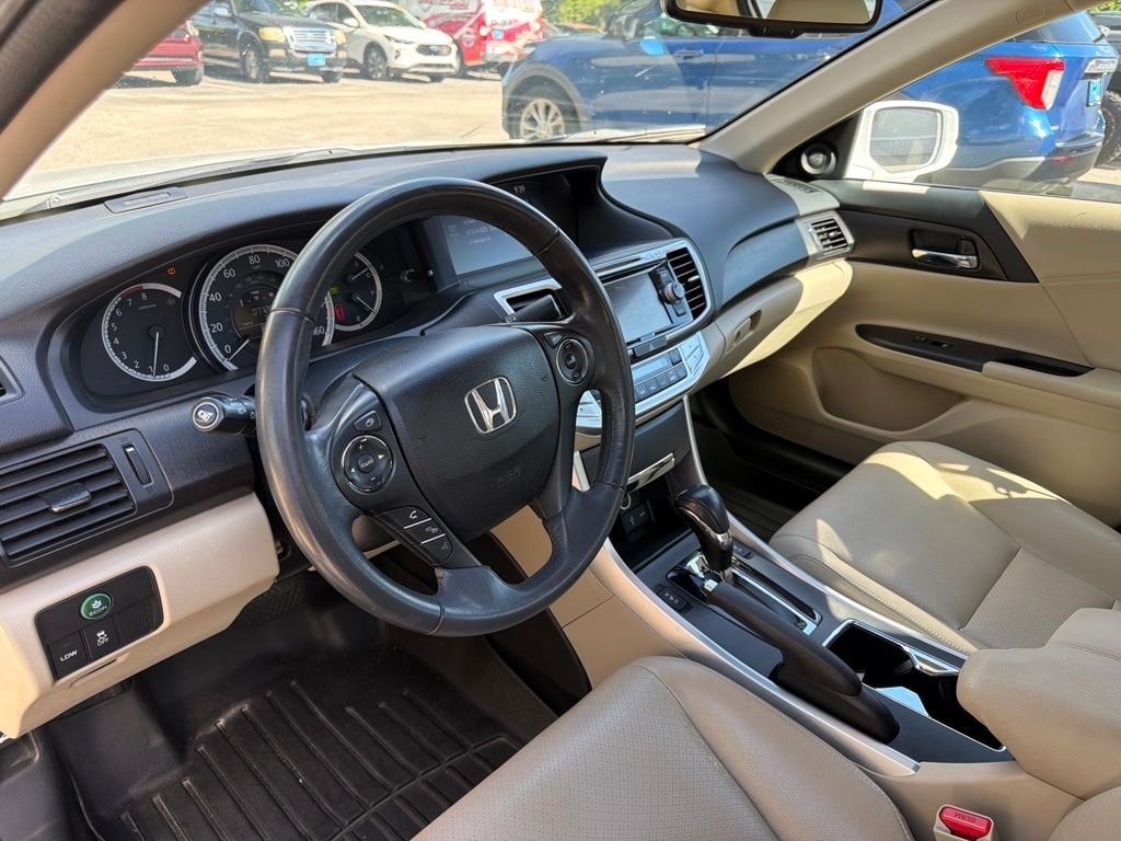 Used 2014 White Honda EX-L image 9