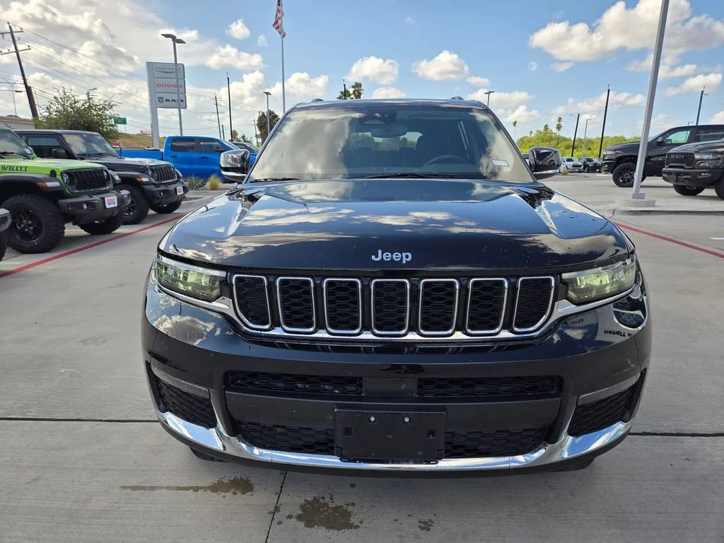 Used 2023 Black Jeep Limited image 8