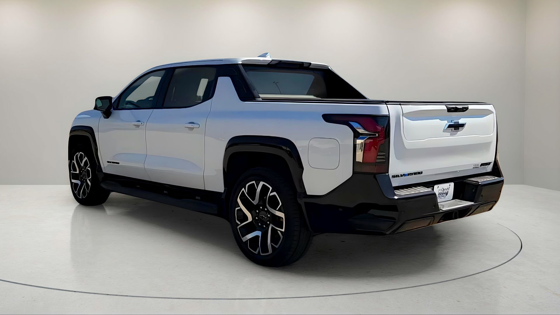 2024 Chevrolet Silverado EV RST - Photo 12