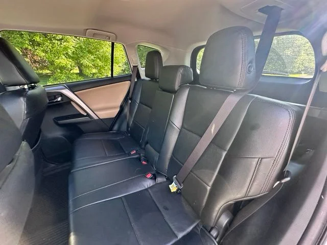 Used 2017 White Toyota XLE image 11