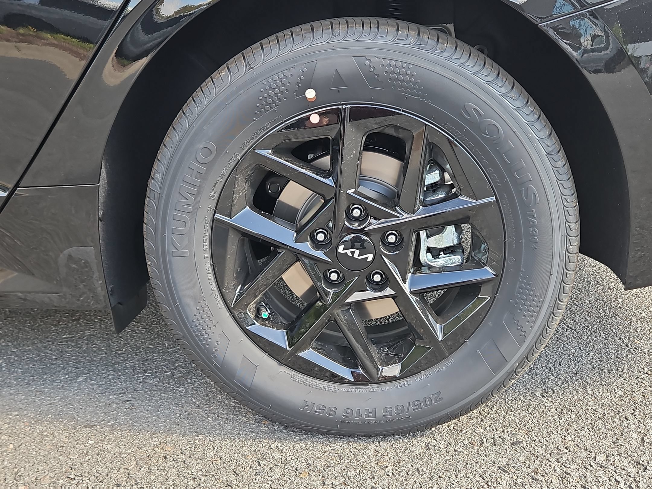 New 2026 Aurora Black Pearl Kia LXS image 12