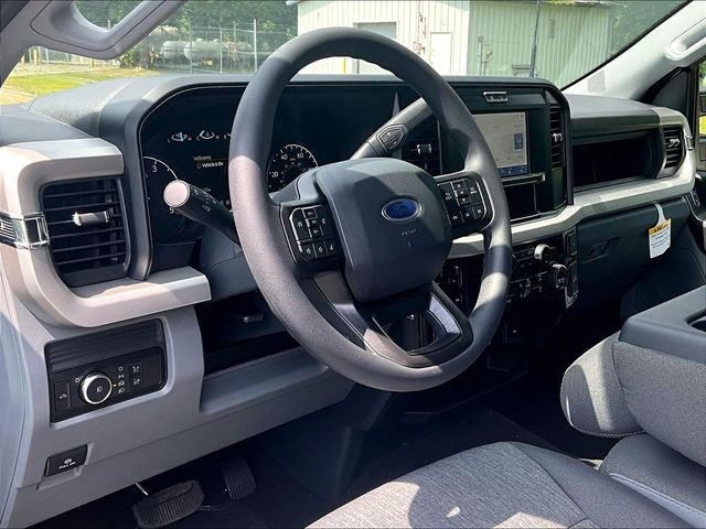 New 2026 Agate Black Metallic Ford XL image 7