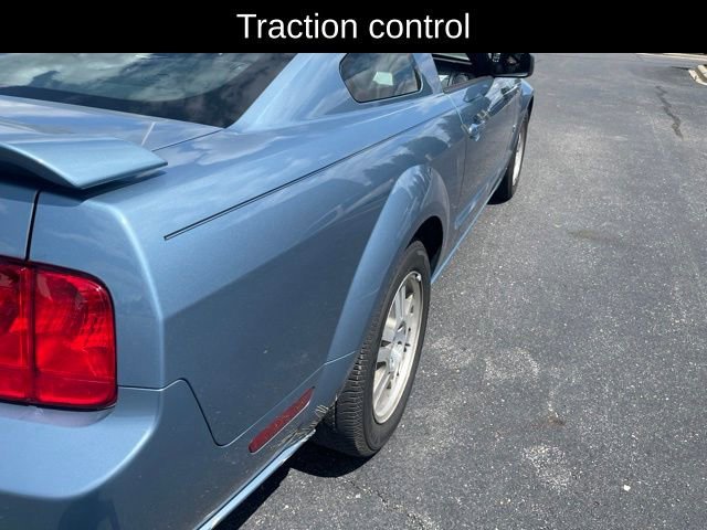 Used 2006 Blue Ford GT Deluxe image 7