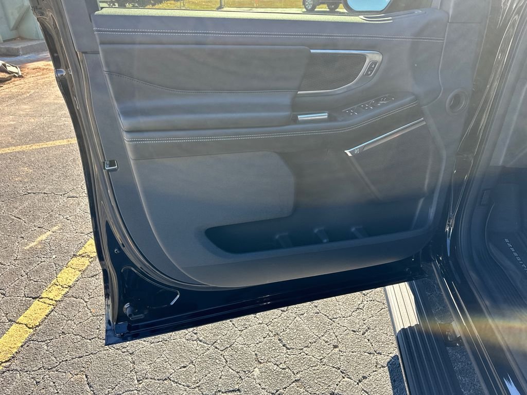 New 2025 Black Ford Platinum image 10