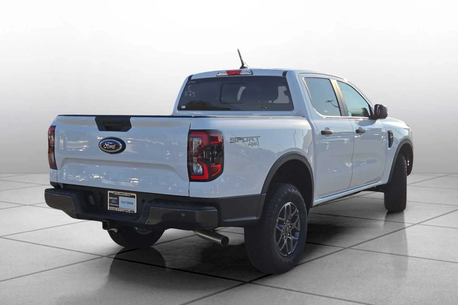 New 2026 Oxford White Ford XLT image 14