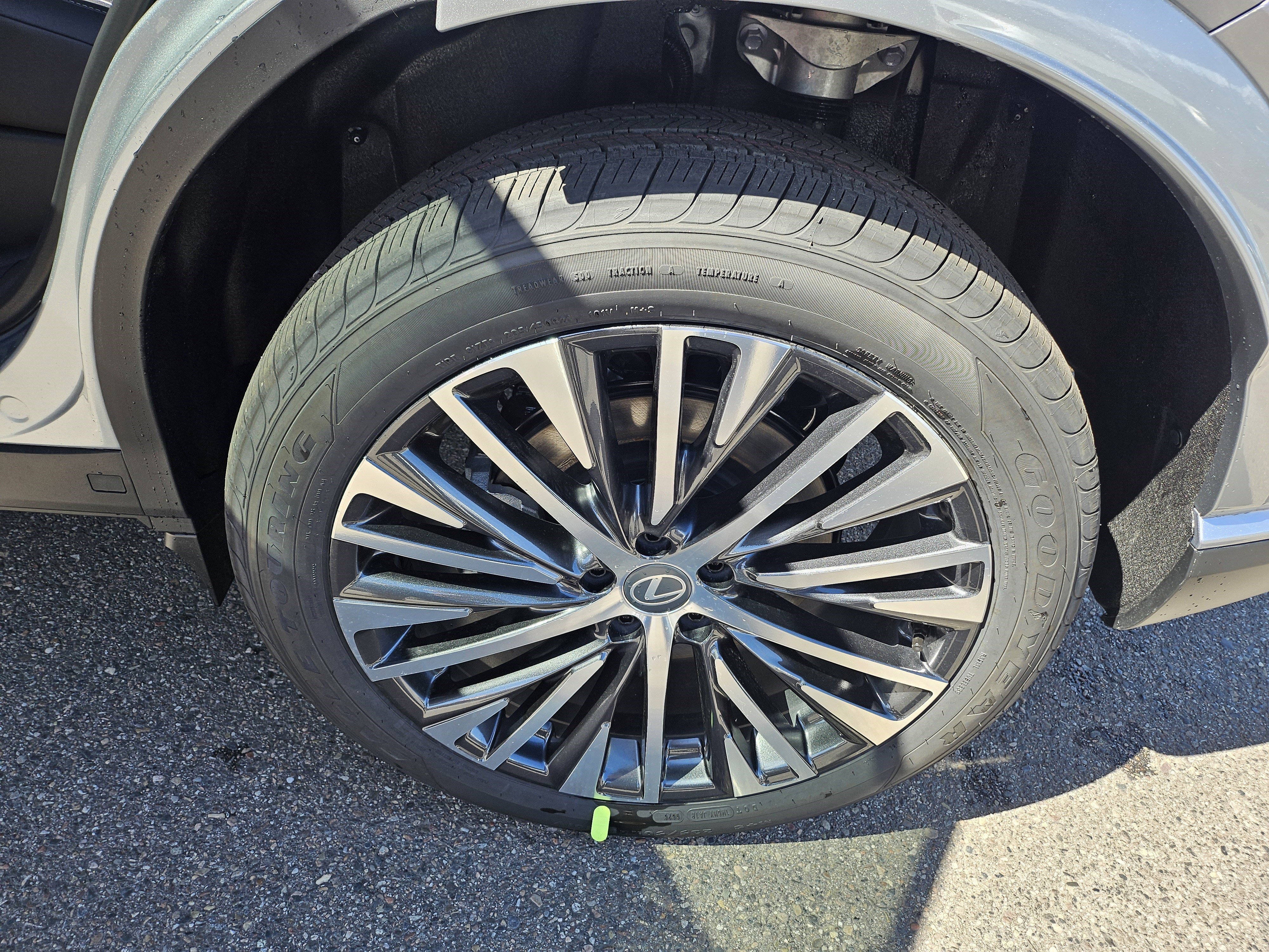 New 2026 Iridium Lexus PREMIUM PLUS image 17