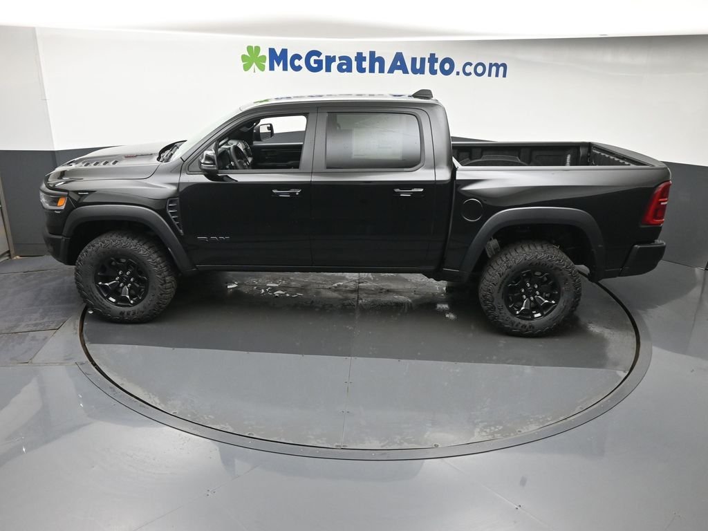 New 2026 Diamond Black Crystal Pearl-Coat Exterior Paint RAM RHO image 33