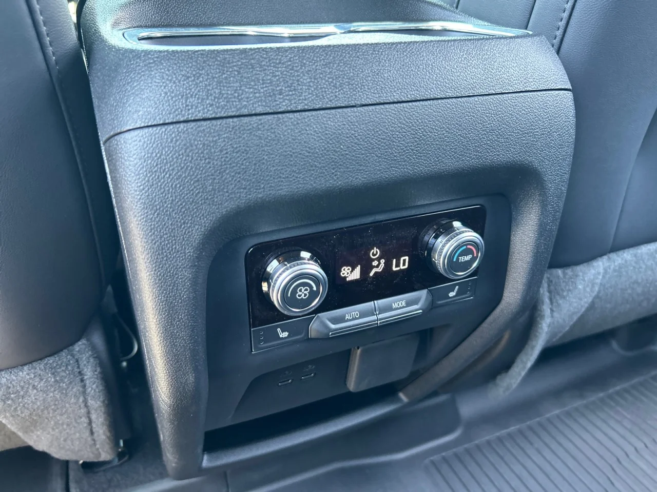 2026 GMC Acadia Elevation - Photo 23