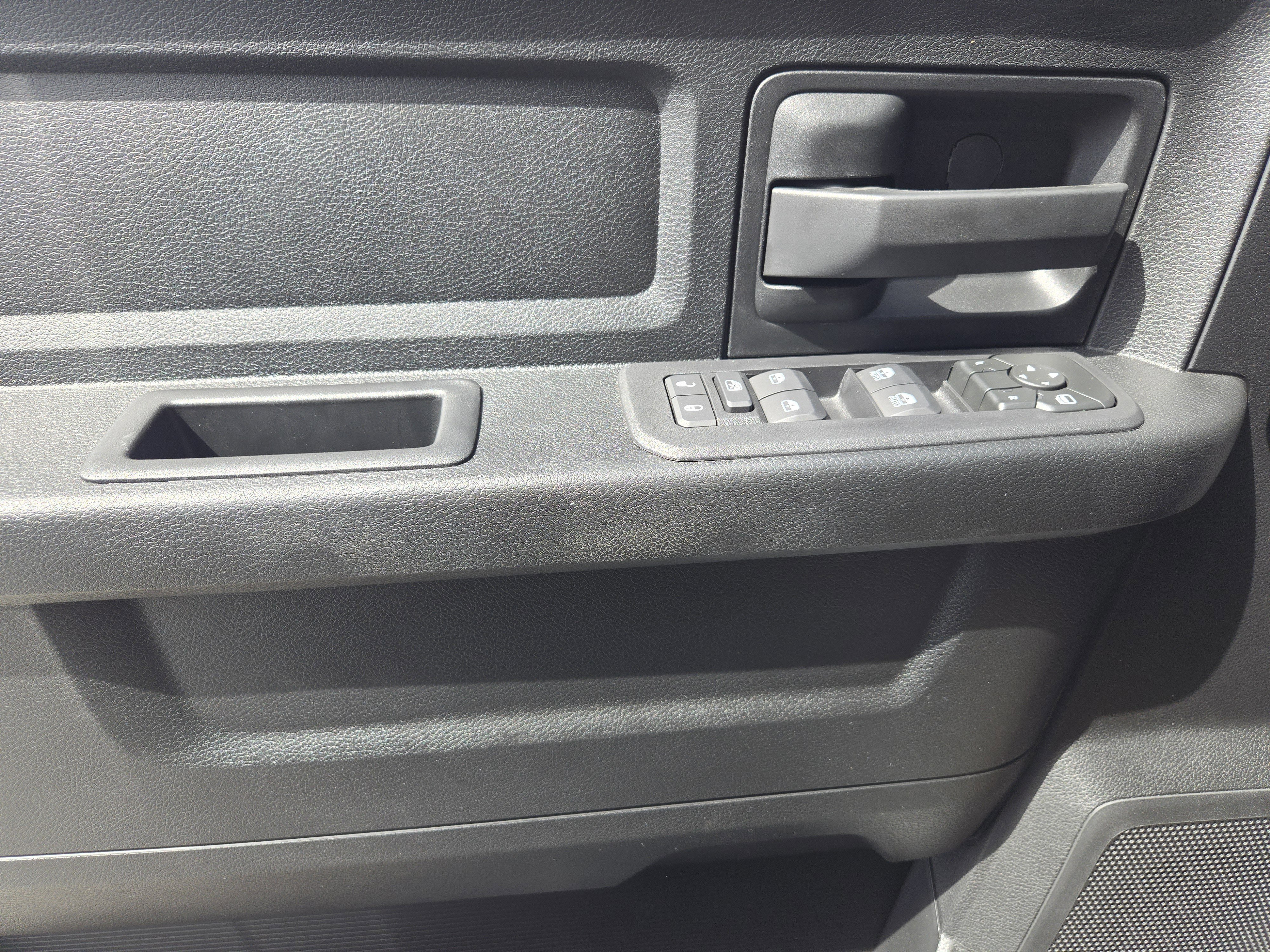 New 2026 Bright White Clearcoat RAM Tradesman image 19