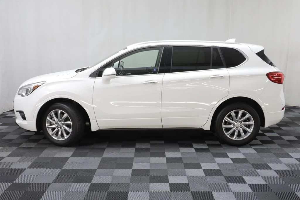 Used 2020 Summit White Buick Essence image 4