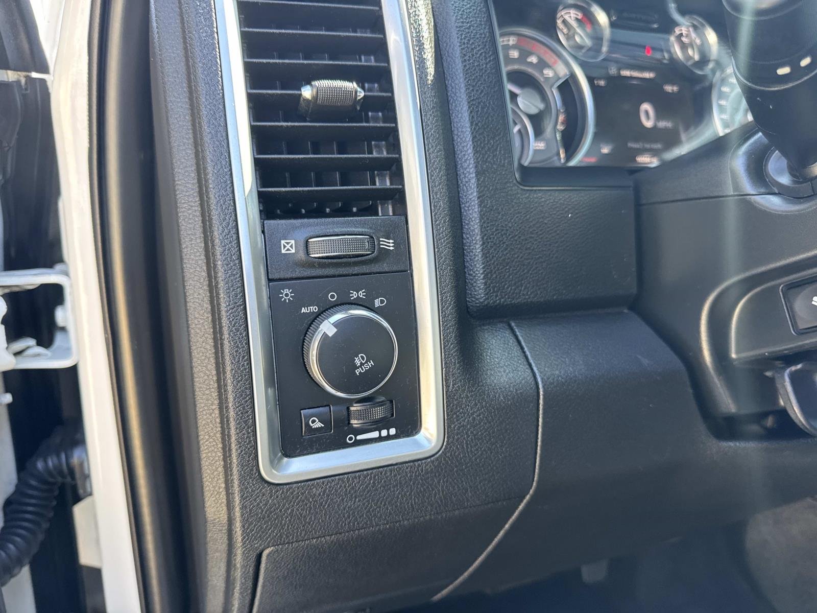 Used 2018 Bright White Clearcoat Ram Limited image 21