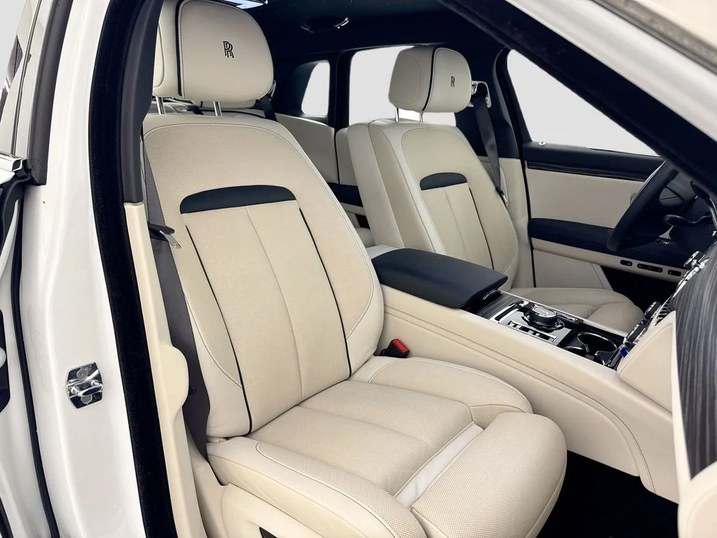 Used 2022 White Rolls-Royce  image 29