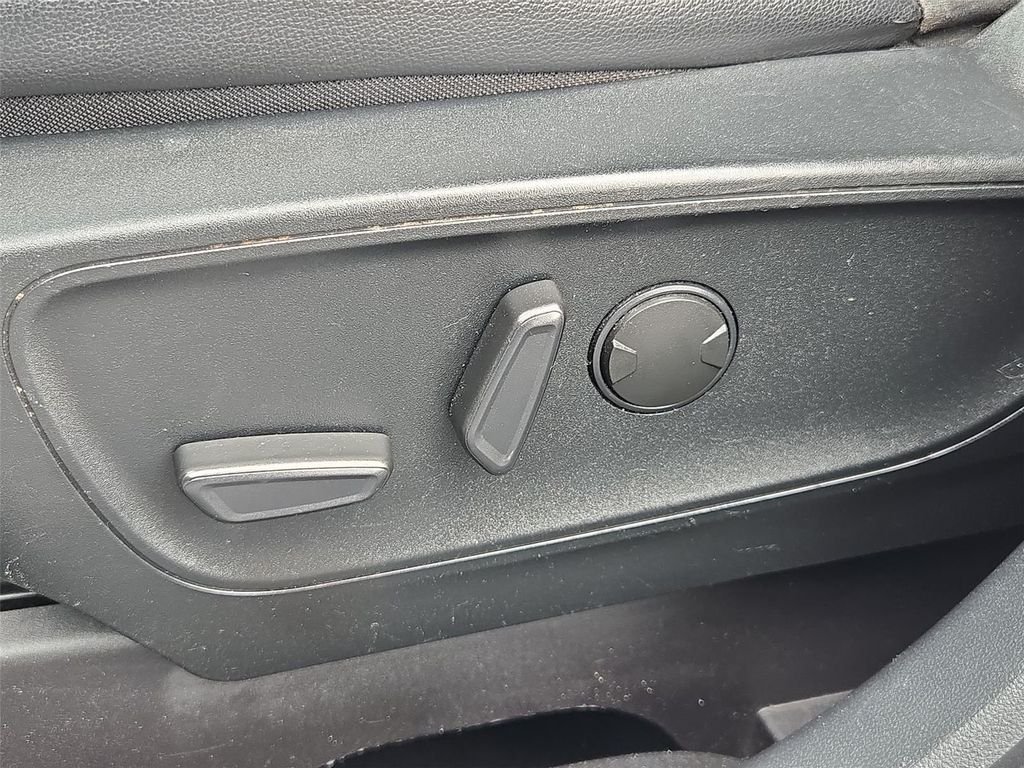 Used 2020 Silver Ford SEL image 38