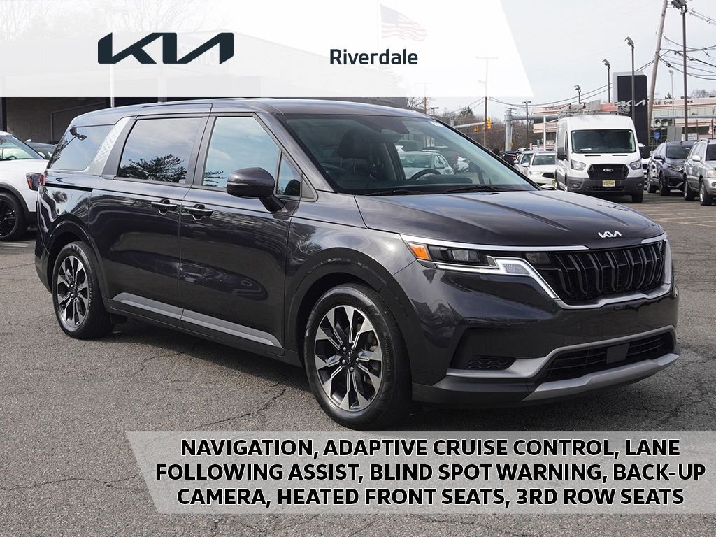 2024 Kia Sedona EX's photo