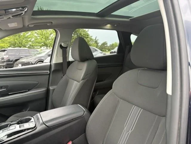 Used 2022 Deep Sea Hyundai SEL Convenience image 4