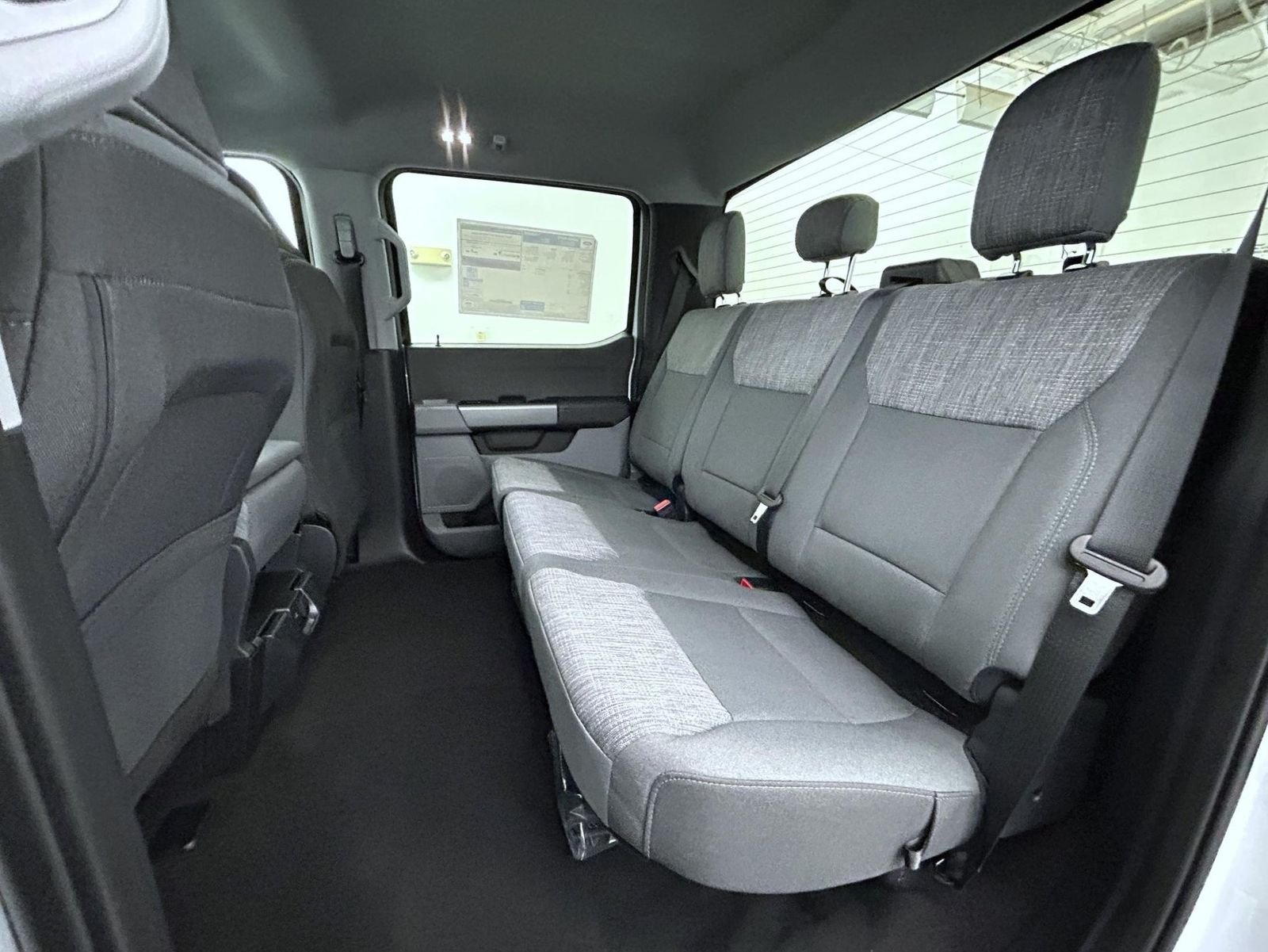 New 2026 Oxford White Ford XLT image 19