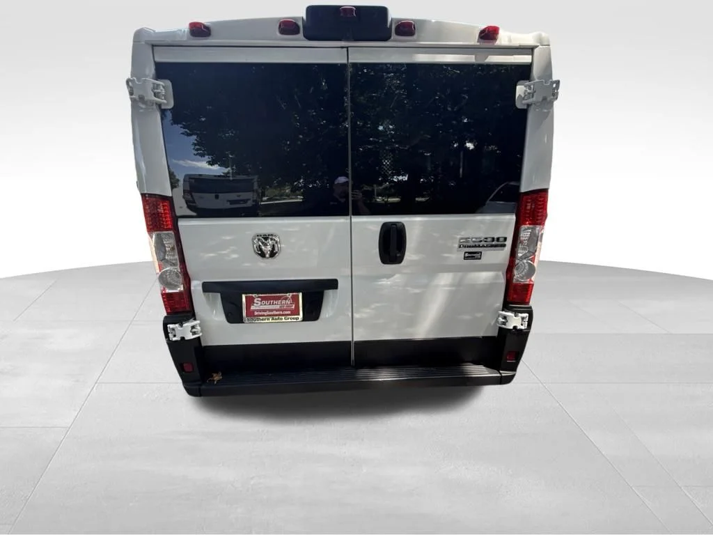 Used 2025 White Ram Base image 4