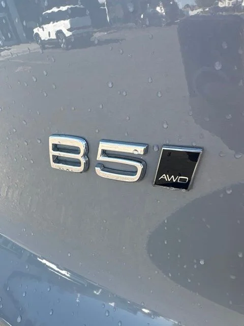 2026 Volvo XC40 Plus - Photo 4