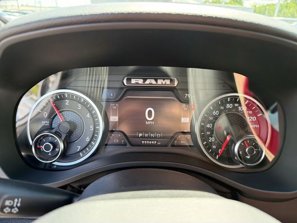 Used 2022 Silver Ram Big Horn/Lone Star image 22
