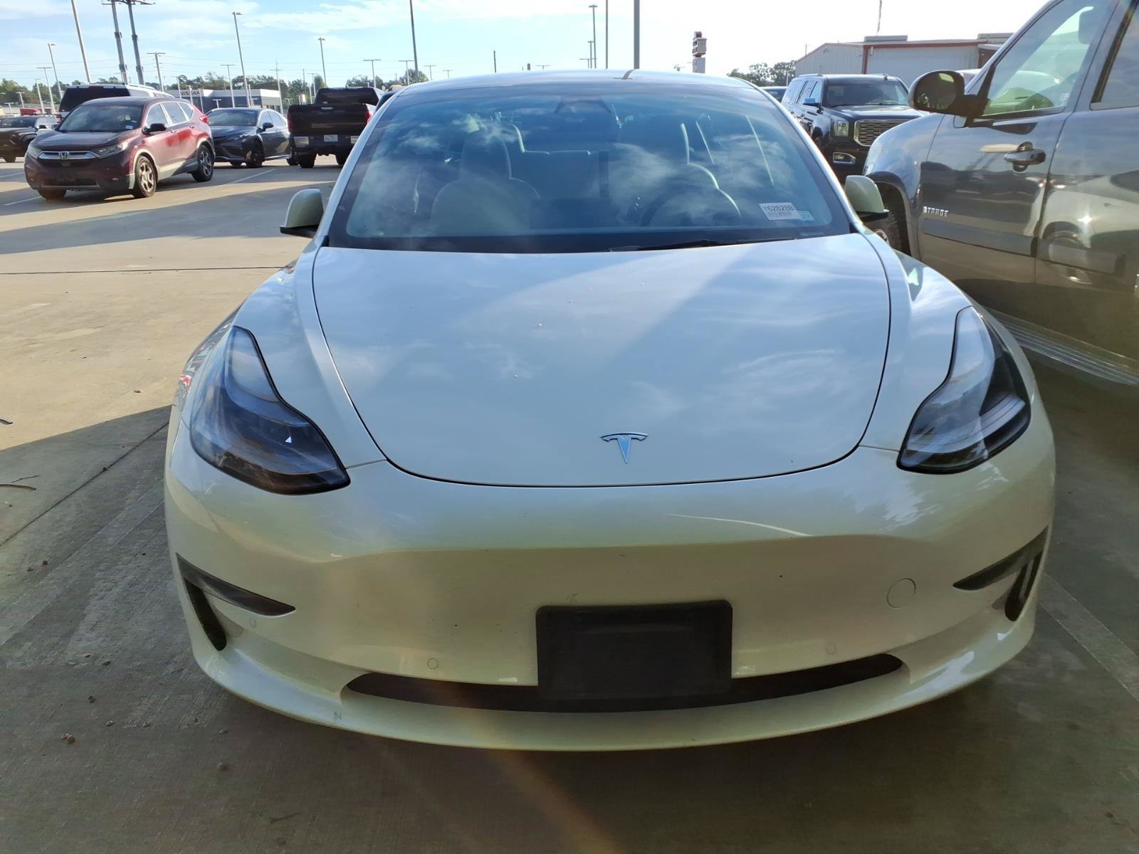 Used 2022 Pearl White Multi-Coat Tesla Long Range image 4