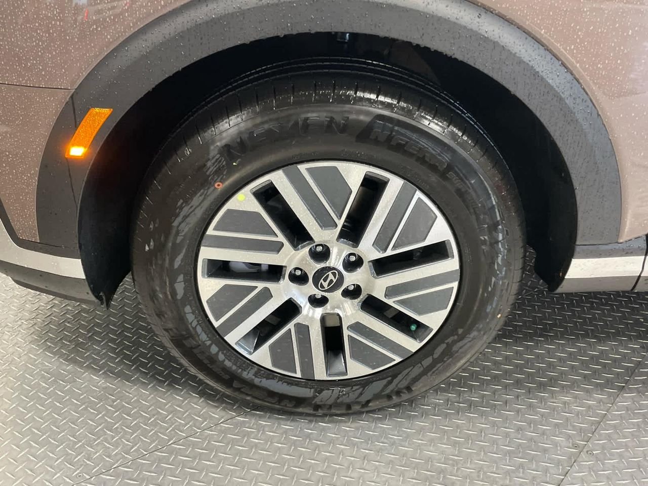 New 2026 Cast Iron Brown Pearl Hyundai SEL 8P image 16