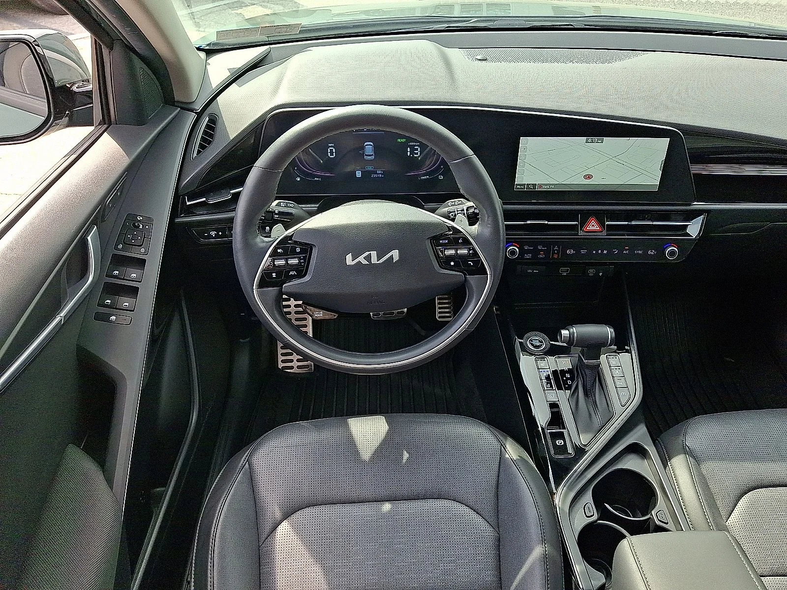 Certified Used 2023 Green Kia SX Touring image 11