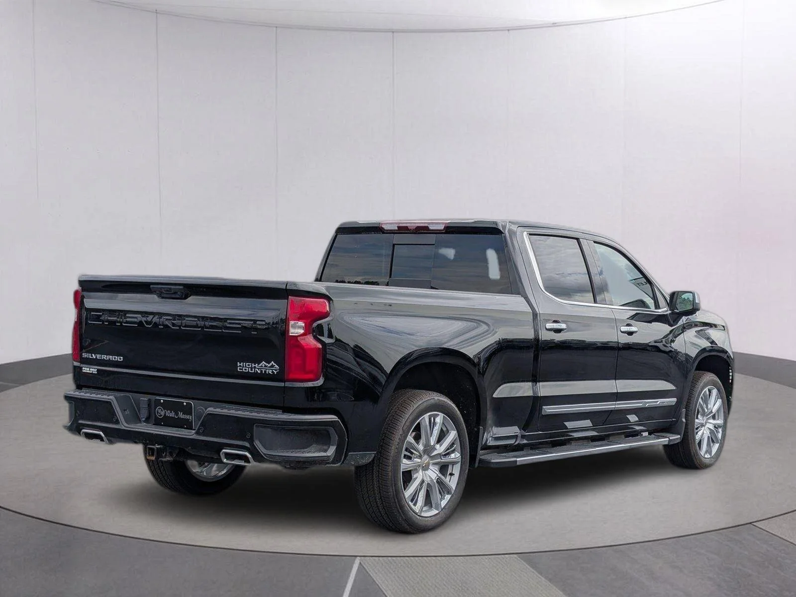 Used 2024 Black Chevrolet High Country image 6