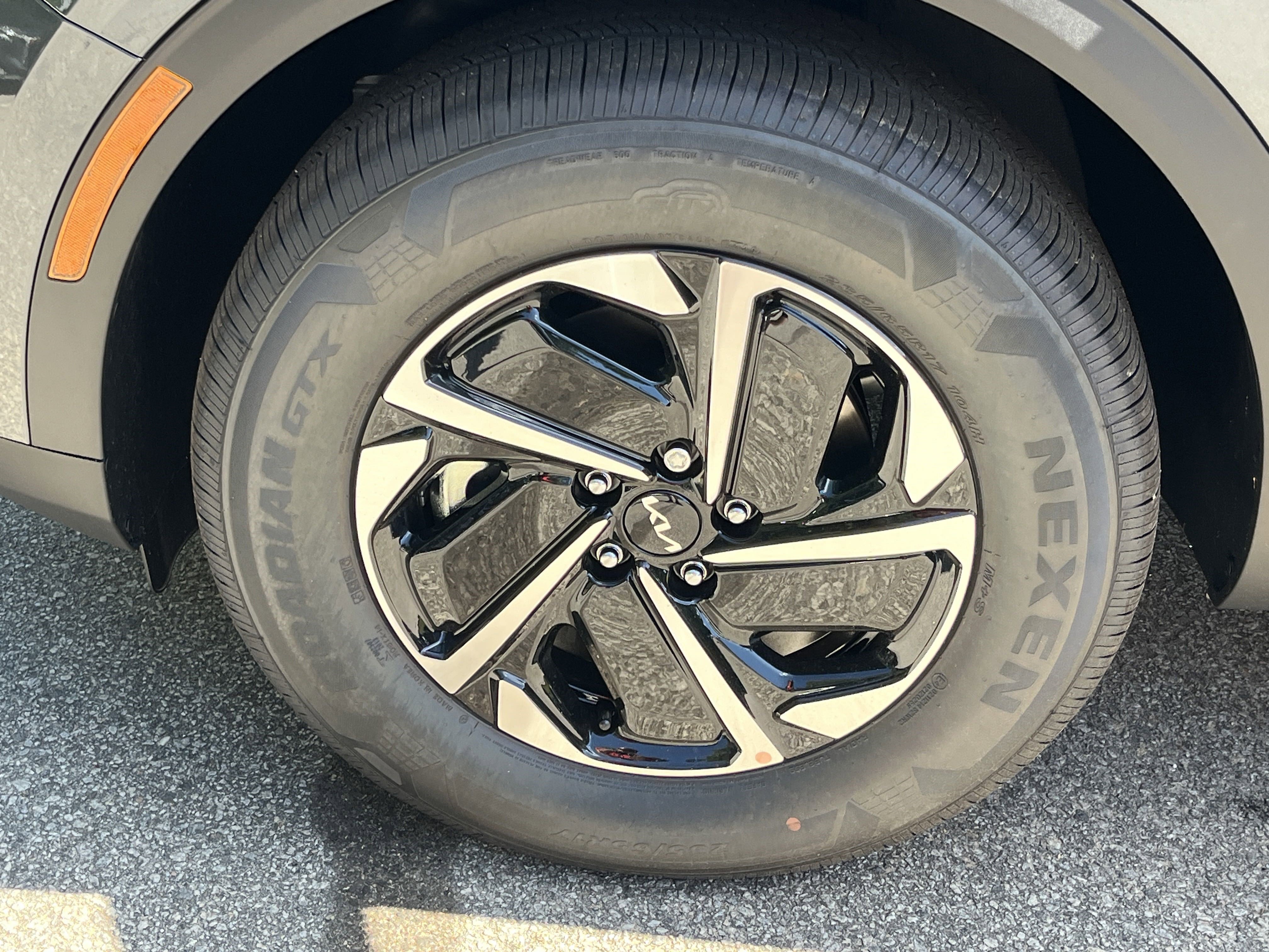 2025 Kia Sportage LX Hybrid - Photo 25