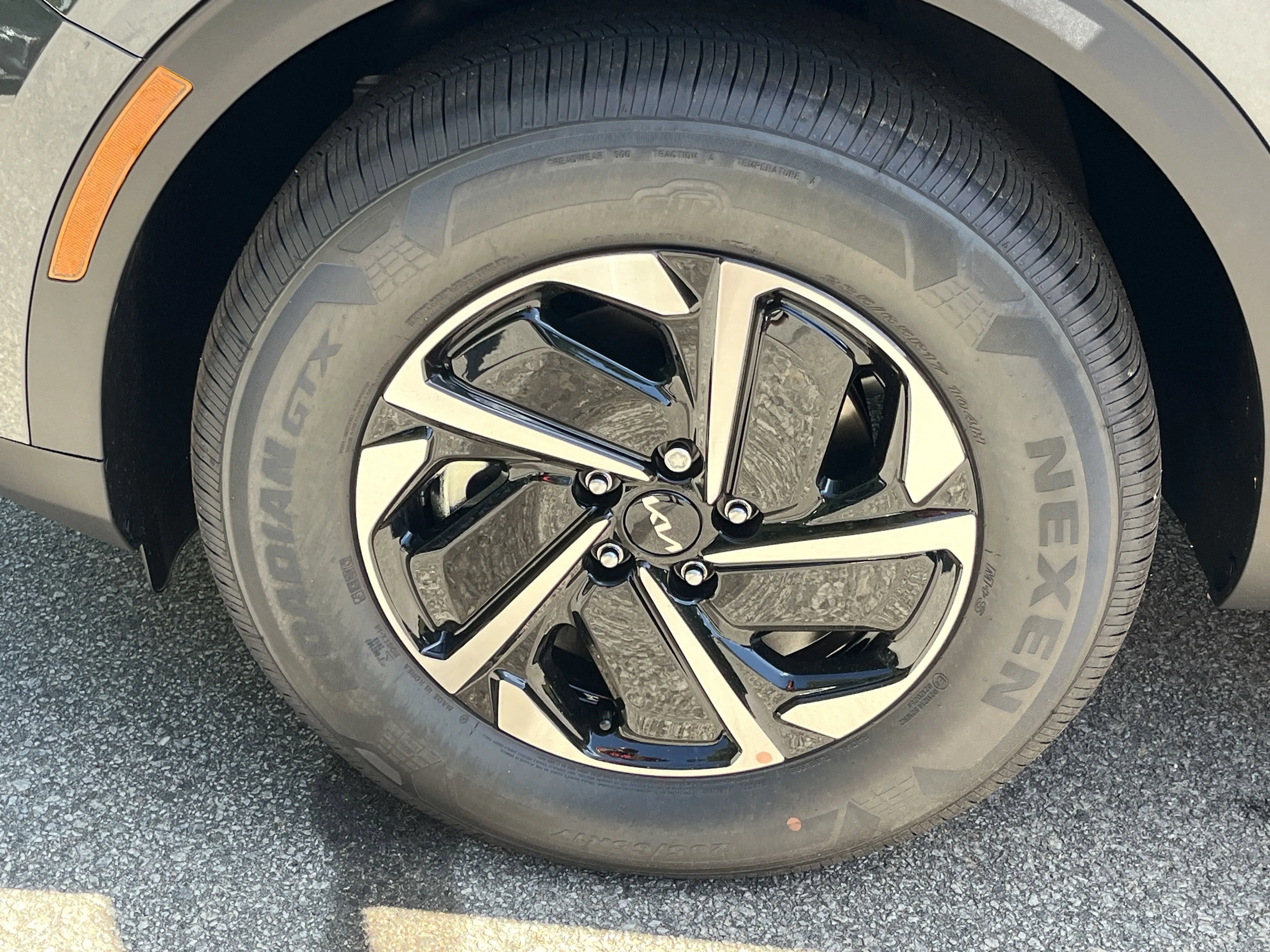 2025 Kia Sportage LX Hybrid - Photo 25