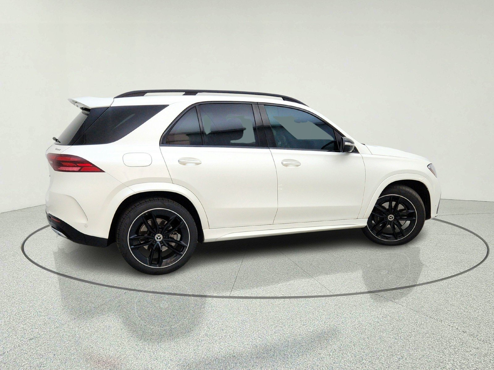 Certified Used 2024 MANUFAKTUR Diamond White Metallic Mercedes-Benz GLE 450 image 14