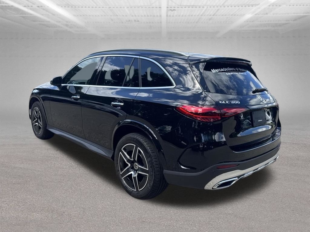 Used 2026 Black Mercedes-Benz GLC 300 image 3