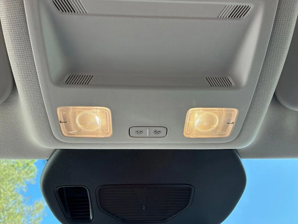 Used 2022 Red Ford SEL image 18
