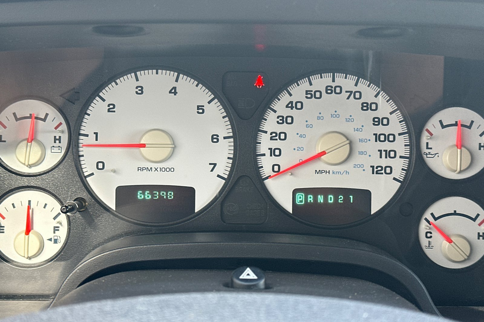 Used 2004 Bright White Dodge SLT image 20