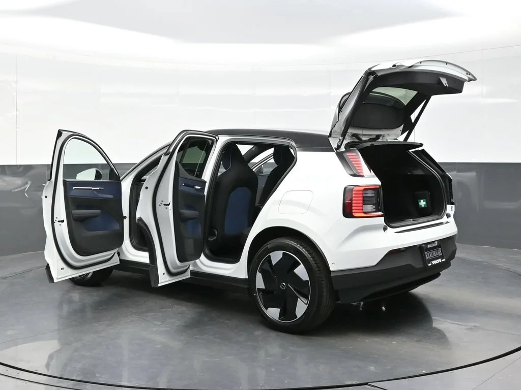 New 2026 Crystal White Volvo Twin Motor Performance Ultra image 57