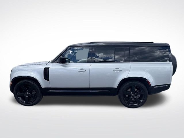 Certified Used 2023 Silver Land Rover X-Dynamic SE image 5