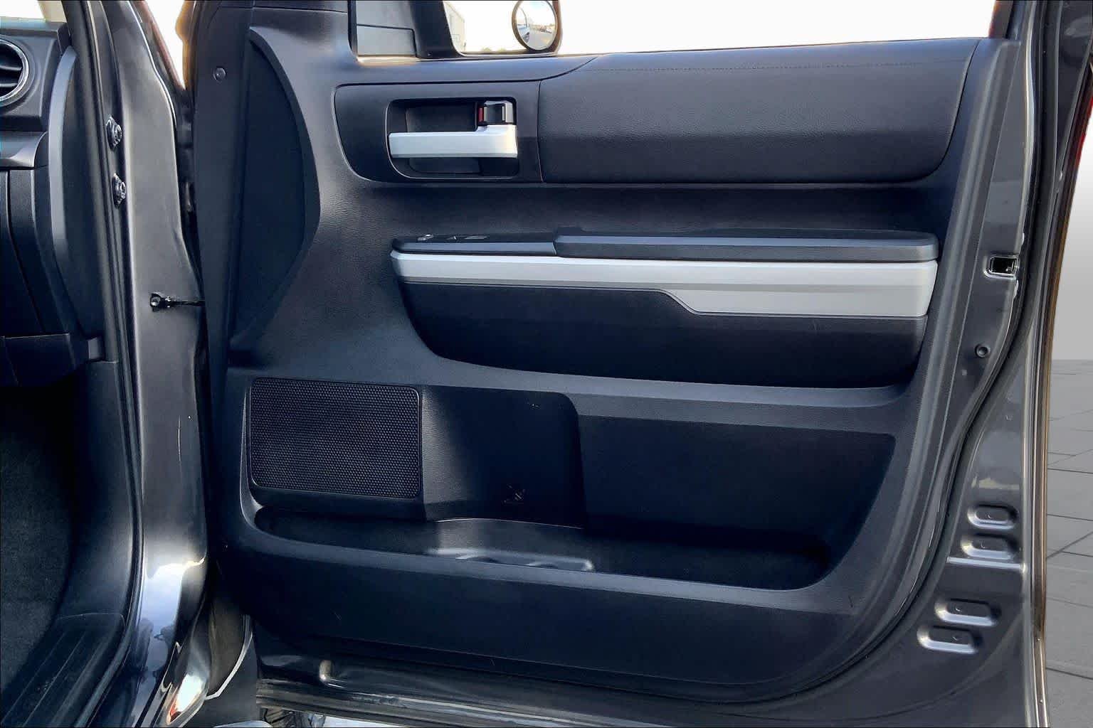 Used 2020 Magnetic Grey Metallic Toyota SR5 image 21