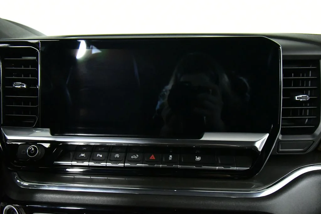 Used 2023 Black Chevrolet High Country image 4