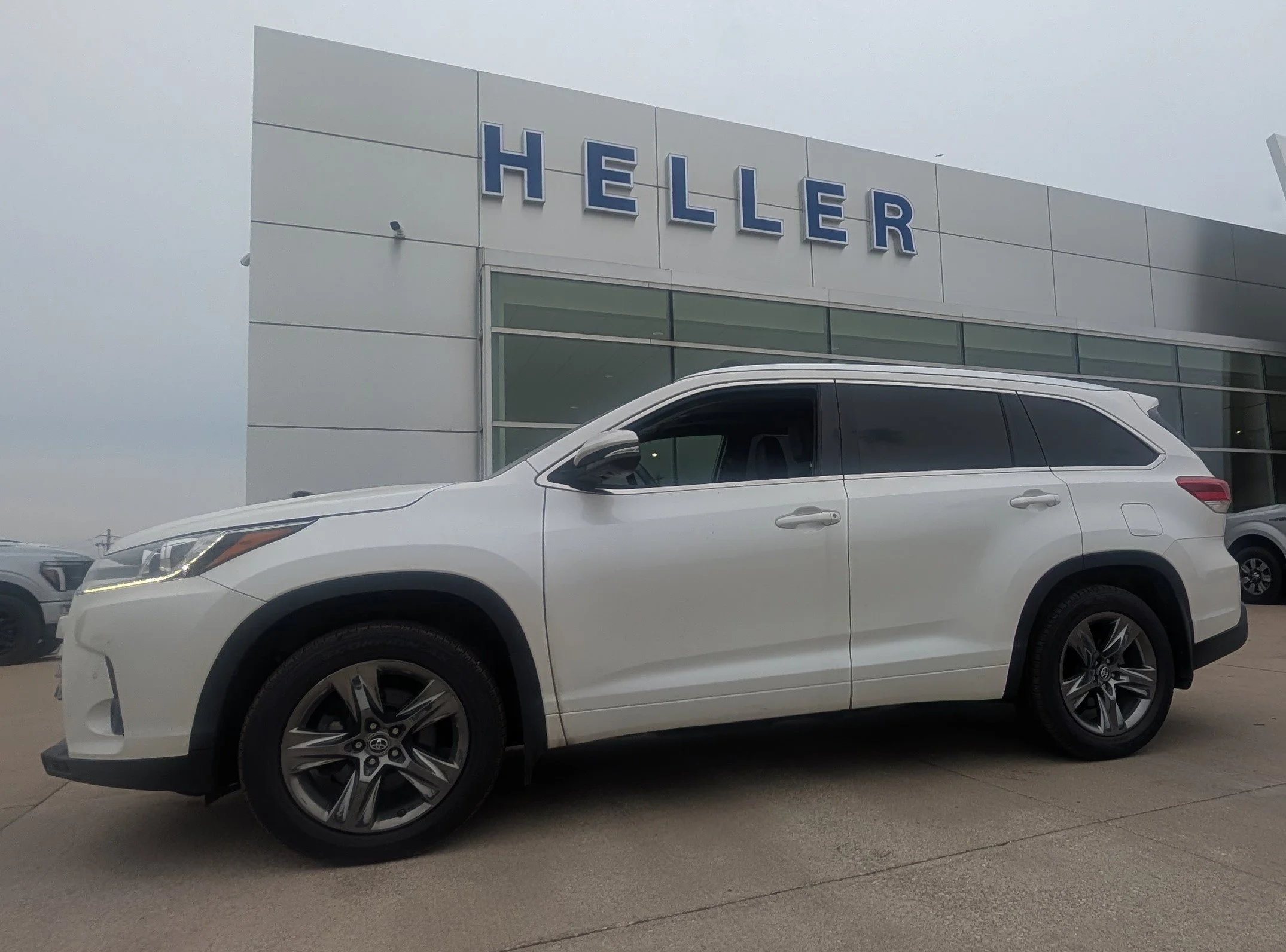Used 2018 White Toyota Limited image 3