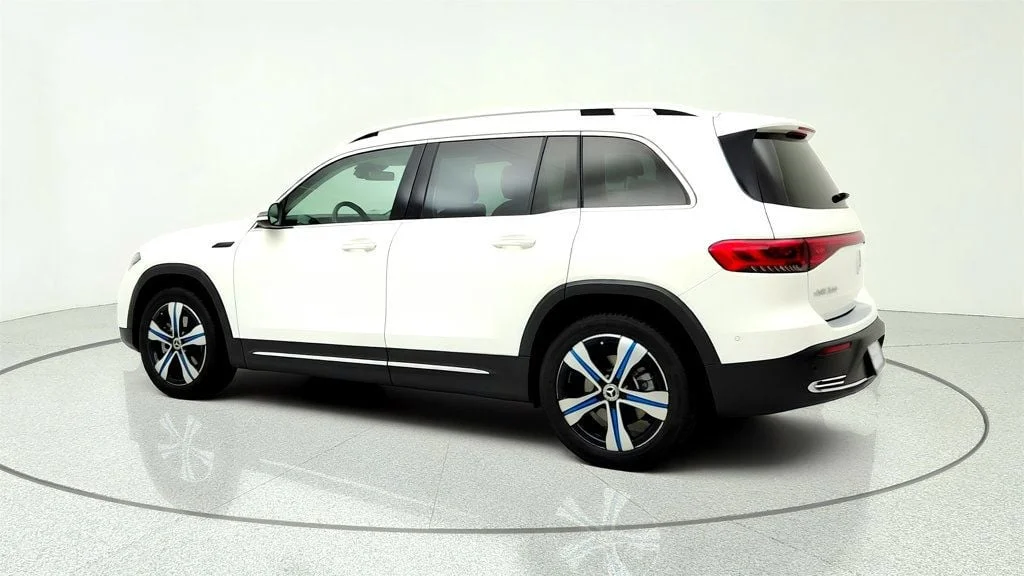 Used 2022 Polar White Mercedes-Benz EQB 300 4MATIC® SUV w/ Pinnacle Pkg & Driver Assistance Pkg Lite image 7