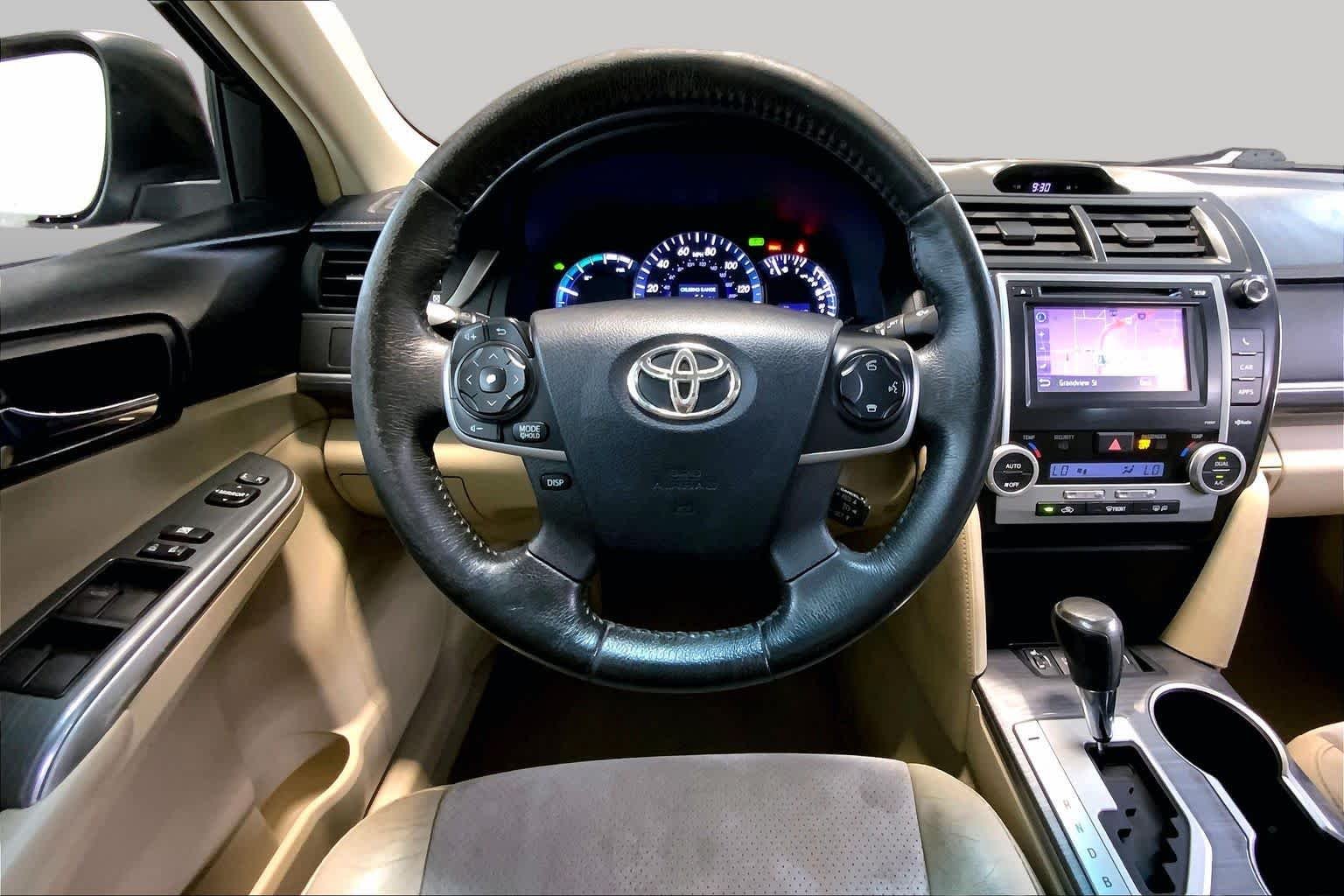 Used 2012 Attitude Black Metallic Toyota XLE image 5