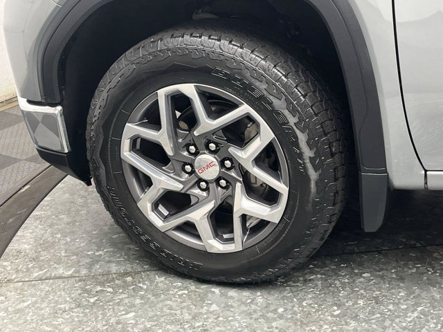 Used 2023 Sterling Metallic GMC SLE image 37