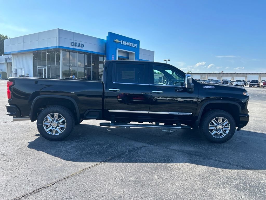 New 2026 Black Chevrolet High Country image 2