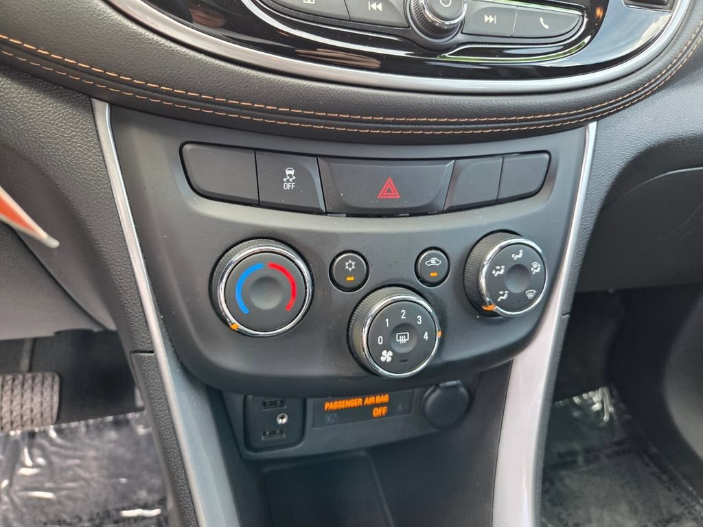 2022 Chevrolet Trax LS - Photo 23