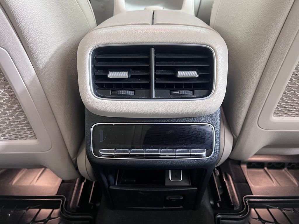 Used 2021  Mercedes-Benz GLS 450 image 25