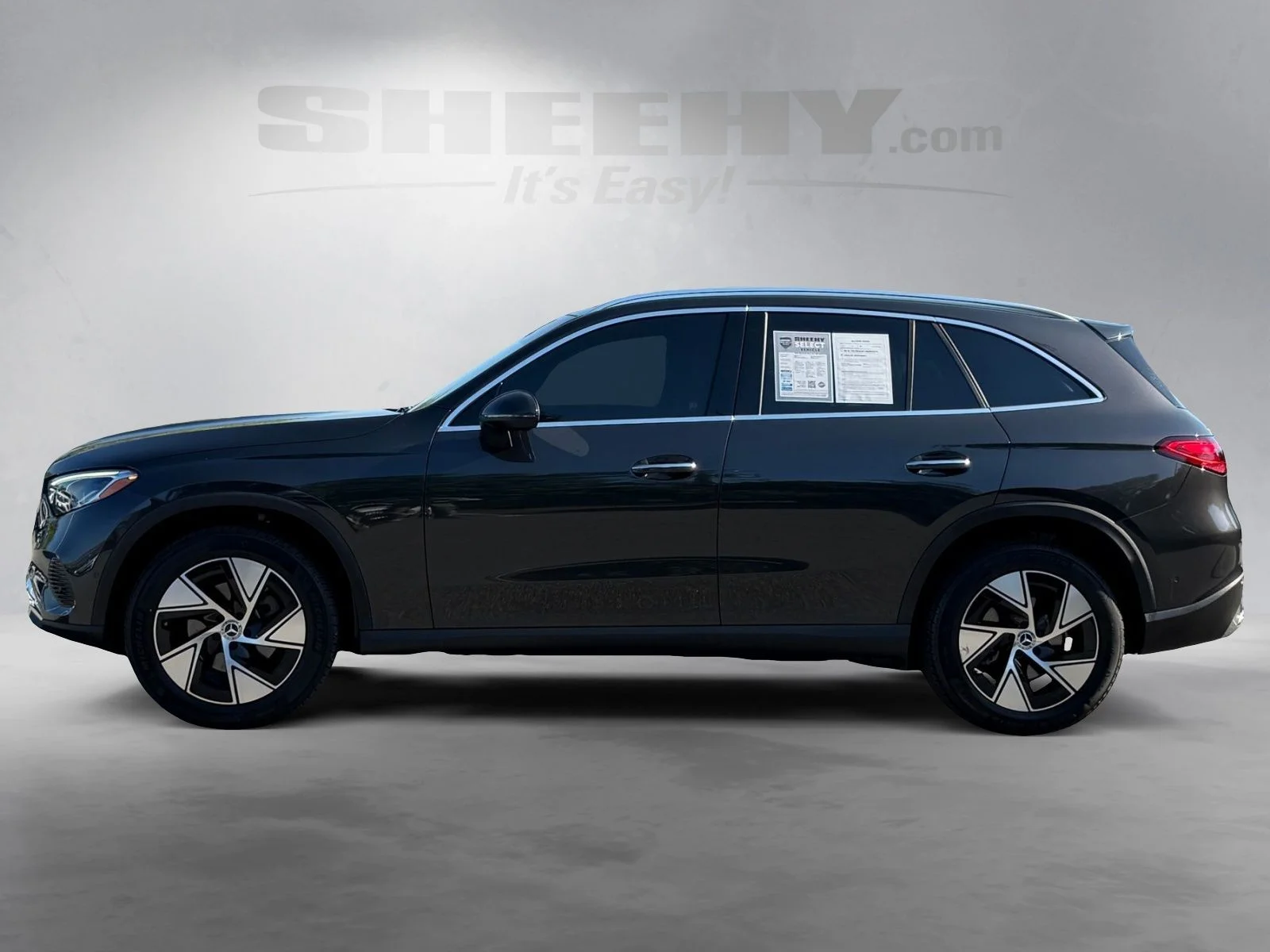 Used 2024  Mercedes-Benz GLC 300 image 17