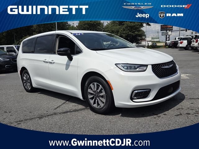 2024 Chrysler Pacifica Hybrid Select